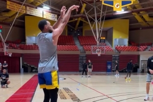 蜘蛛直播-免费无插件直播在线观看_蜘蛛直播nba免费高清现场直播