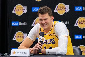 NBA直播_NBA免费直播在线直播_NBA篮球比赛直播高清无插件观看